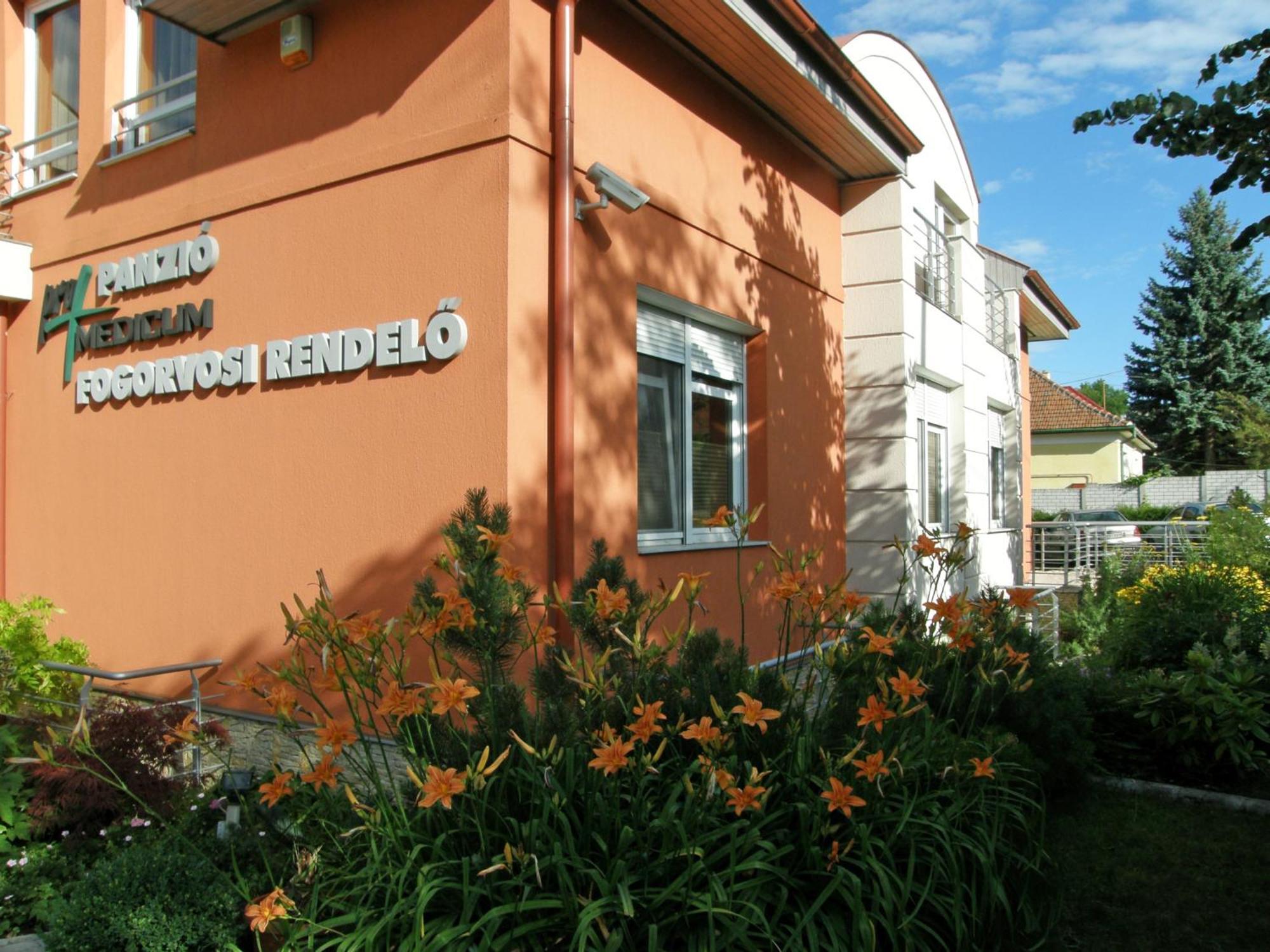 Promedicum Panzio Hotel Veszprém Eksteriør billede